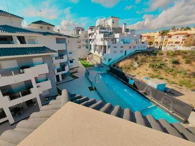 Golf&sea penthouse with pool view