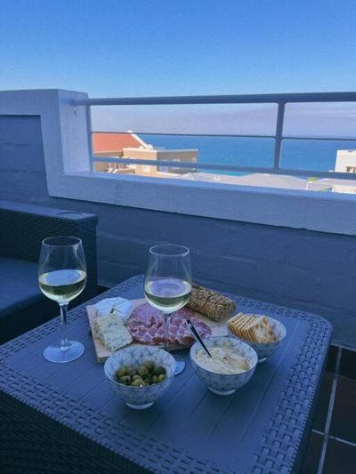 Couples Cove: Luxe Getaway w/ jetted bath & views