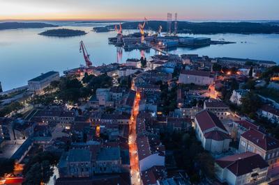 Arta Apartment City Center II - with Private Parking