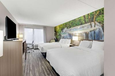 Clarion Pointe Near Erie Casino