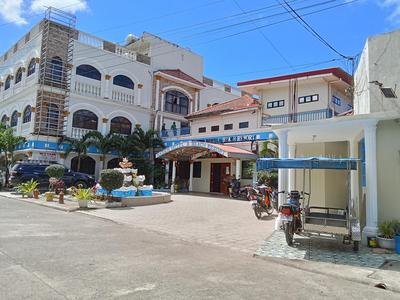 Nassim Hotel and Beach Resort