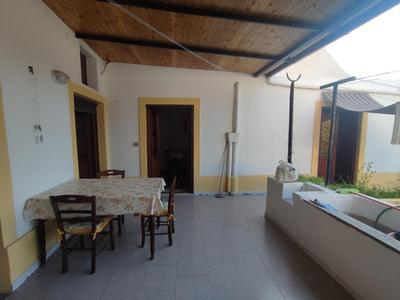 Casa Amena con ampio terrazzo e giardino