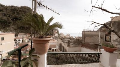 Casa nel borgo dei gatti