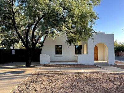 Sam Hughes Desert Oasis, Private Pool & Walk to UA
