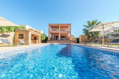 Sophisticated Villa in Sant Josep de sa Talaia with Private Pool