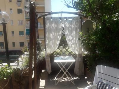 APPARTAMENTO INCANTEVOLE CON GIARDINO