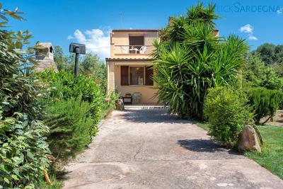 Cottage Soraya with independent swimming pool near the beach
