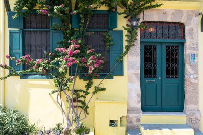 Labyrinthos Arts Guest House