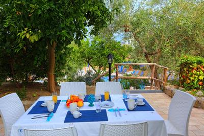 AMORE RENTALS - Villa Tittina