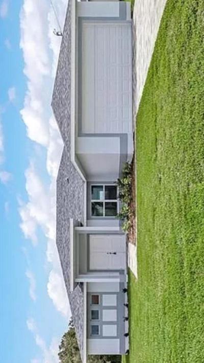 Stunning New Home in Cape Coral Florida