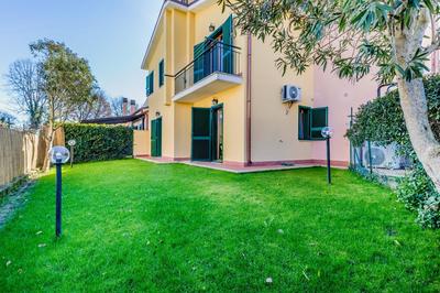 Nepi green apartment