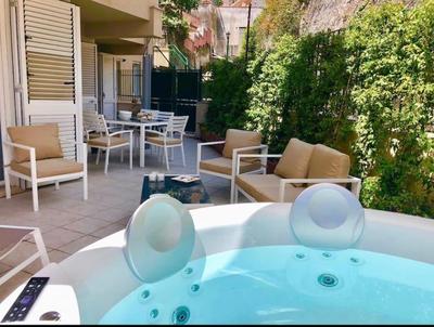 CASA MANDO with Terrace and Jacuzzi