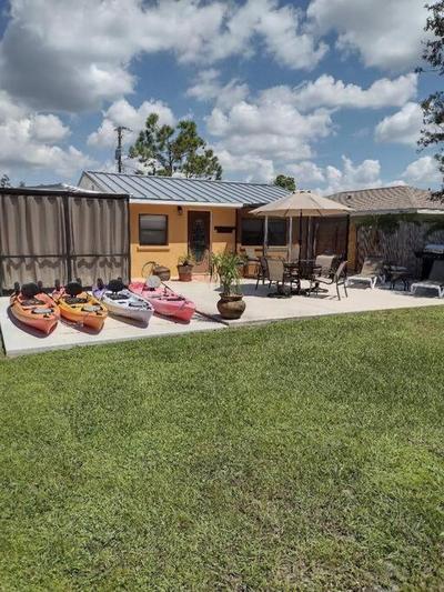Lemon Bay Cottage in Historic Englewood Village