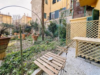 [Centro Storico] Spina White House