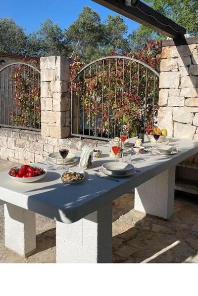 Trullo Olivia con piscina riscaldata, natura e relax