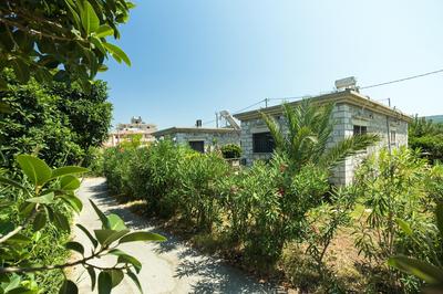 Zouri Apartments