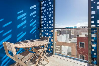 Lightbooking Apartamento con terraza en playa de Arinaga