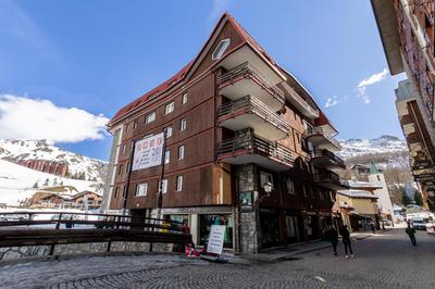 HelloCHALET - Friends Ski House