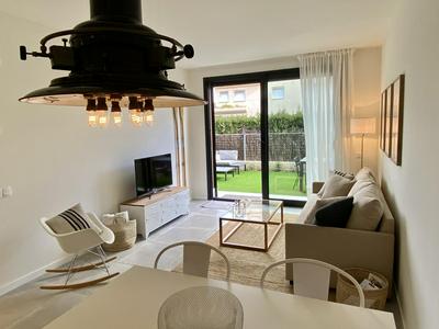 Espectacular apartamento con piscina