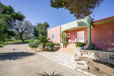 Charming spacious house, 5min from Rethymno!