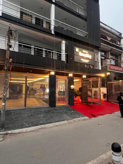 Hotel GreySky Karkardooma AnandVihar New Delhi