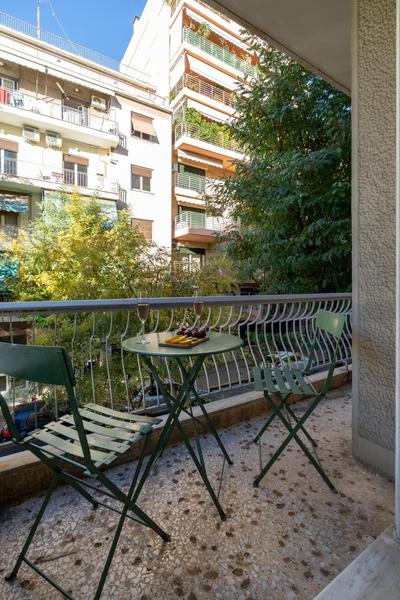 Artistic Elegance Apartment in Athens-Pagrati
