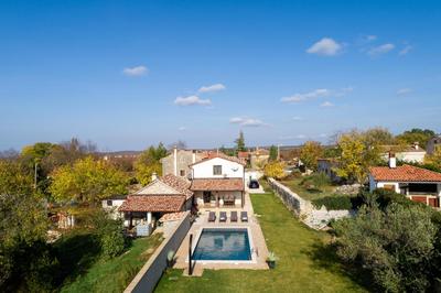 Beautiful Villa Casa Noemi with pool in Porec