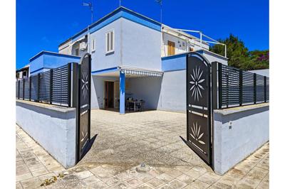 Villetta Azzurra near the sea - Happy Rentals