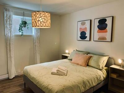 Stylish Apt #1, Central Location