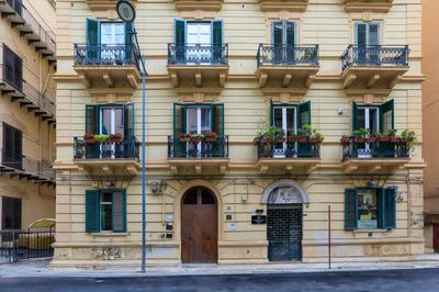 Ermosa Suite