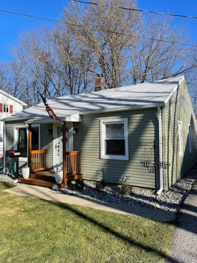 Cozy Mosaic Cottage