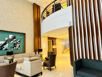 BREEZE RESIDENCES PASAY (NEAR AIRPORT MOA PICC CCP FAST WIFI NETFLIX POOL KARAOKE)
