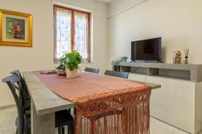 White lilium apartment