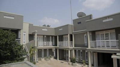 CommonLens Inn