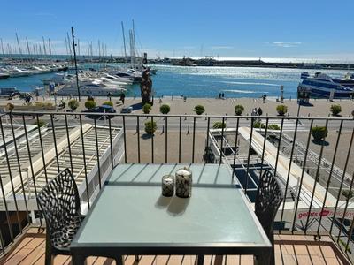 DOMuum Holidays - POSIT MAR