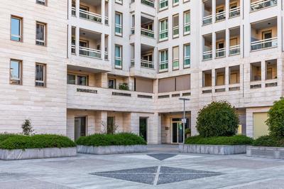 Luxury Apartment - FREE PRIVATE - PARKING Maestri Campionesi 16