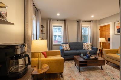 Beautiful Mid-century Modern Apartment In Prov