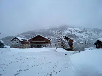Little Canadian Lodge, Limone