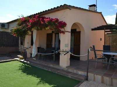 Casa acogedora con jardín y piscina en zona tranquila cerca de la playa en L'Estartit - ES-323-16