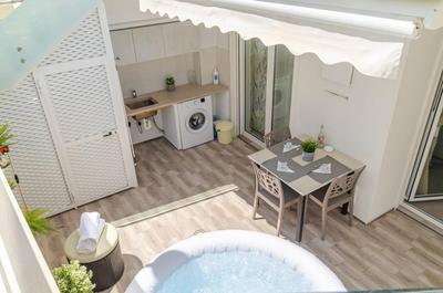 Cozy Marine Apt with Jacuzzi - 250mt from sea