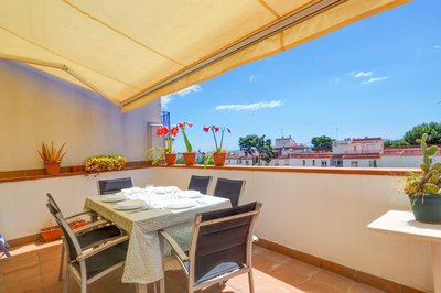Portman Duplex by Hello Homes Sitges