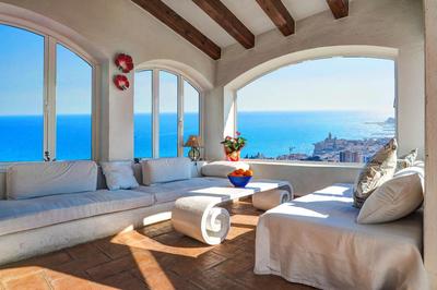 Zen Villa by Hello Homes Sitges