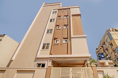 Hotel O R SQUARE HOMES