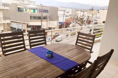 Cozy large family apartment with sea view