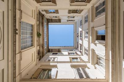 XX SETT Flat by Barberini Trevi Fountain