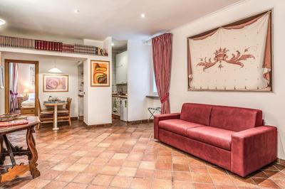 Cozy flat in Trevi Fountain
