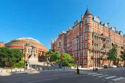 Beautiful Royal Borough Apartment