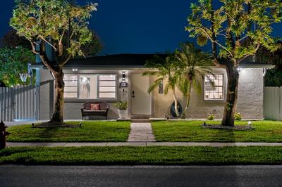Paradise Villa! Heated Pool, Game Room, Beach near!