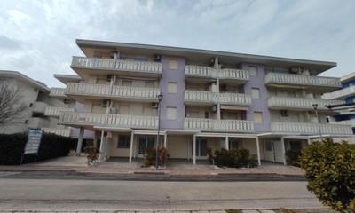Flat 50mt from the beach