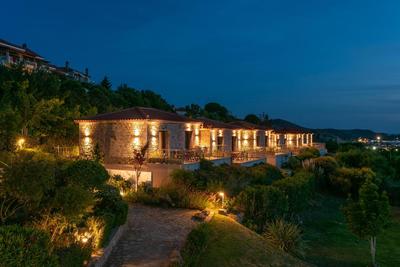 AMYGDALIES STONE APARTMENTS